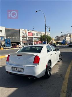 کرایسلەر 300